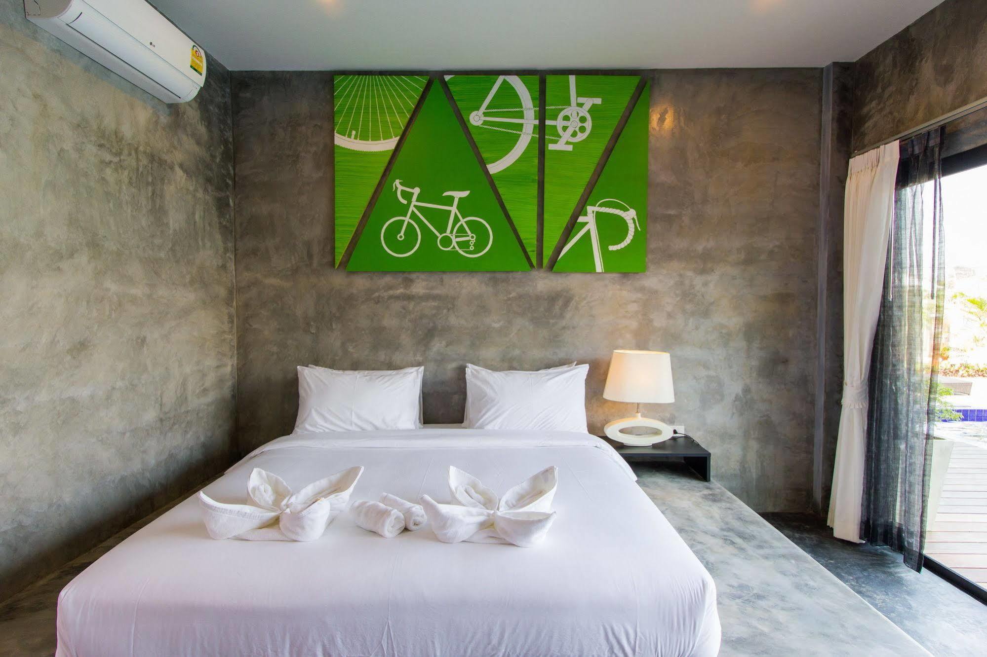 The Bike Loft Family Hostel Хуахін Екстер'єр фото
