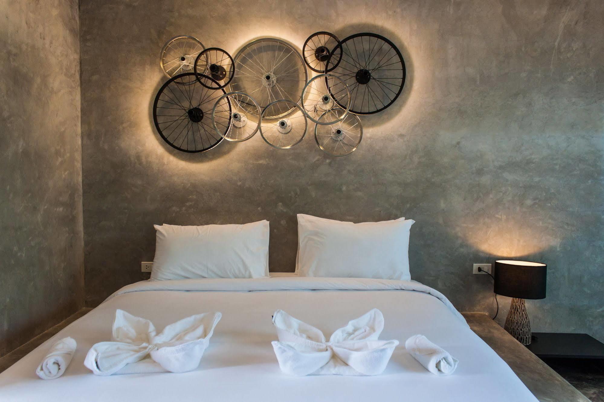 The Bike Loft Family Hostel Хуахін Екстер'єр фото